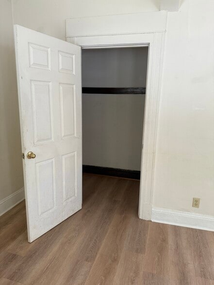 Building Photo - 2744 N Murray Ave