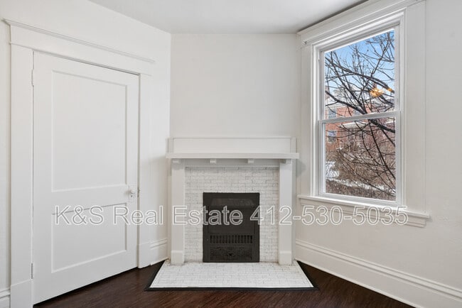 Building Photo - 439 Kingsboro St