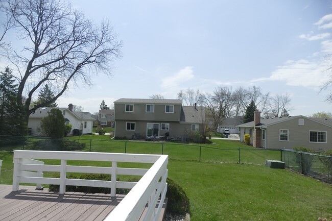 Building Photo - 3 Cloverdale Ct