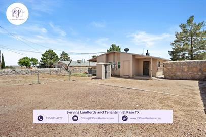 Building Photo - Charming 2-Bedroom - Big Backyard and No Carpet!