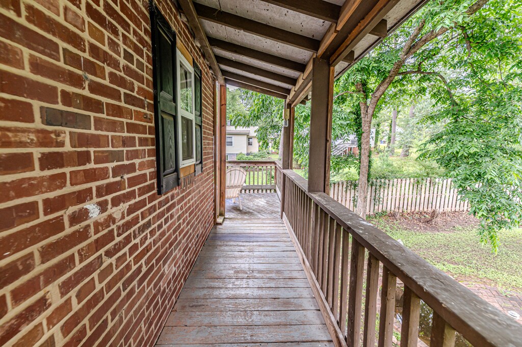 Building Photo - 508A W Chisholm St