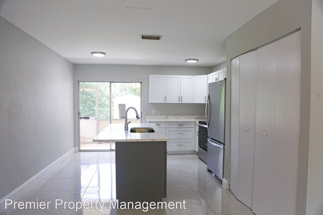 Building Photo - 2 br, 1 bath House - 1097 San Remo Avenue