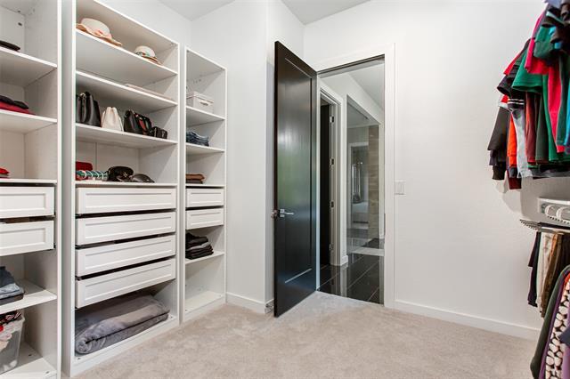 Building Photo - 2468 Electra Dr