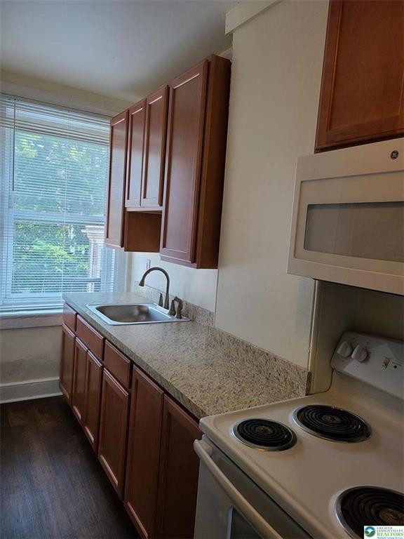 Building Photo - 136 Bushkill St