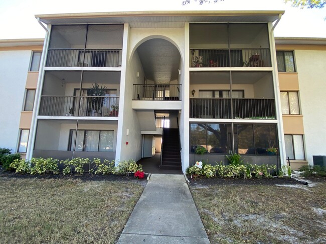 Building Photo - $500 OFF 1 Month's Rent! Beautiful 2 Bed 2...