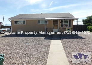 Building Photo - Pet Friendly!  3BR Northside House – Large Yard & Updates – $1,200