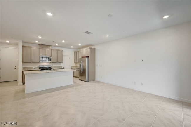 Building Photo - 2544 Vandra St