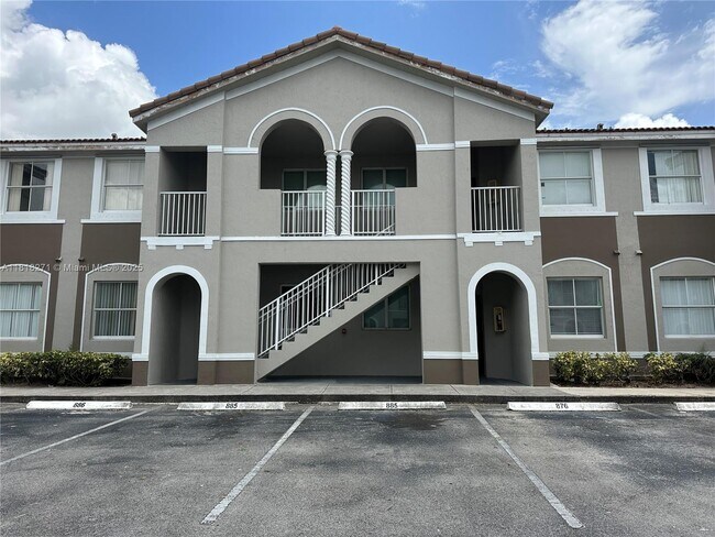 Building Photo - 1658 SE 28th Ct