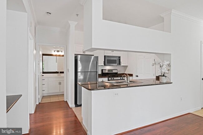Building Photo - 12921 Centre Park Cir