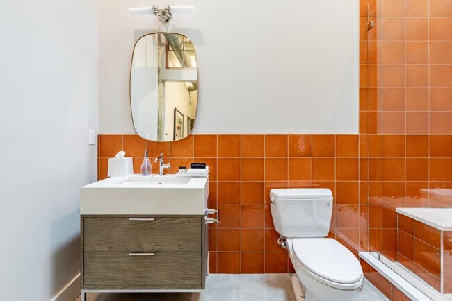 Building Photo - 315 Girod St