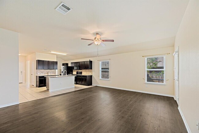 Building Photo - 5916 Montrelia Dr