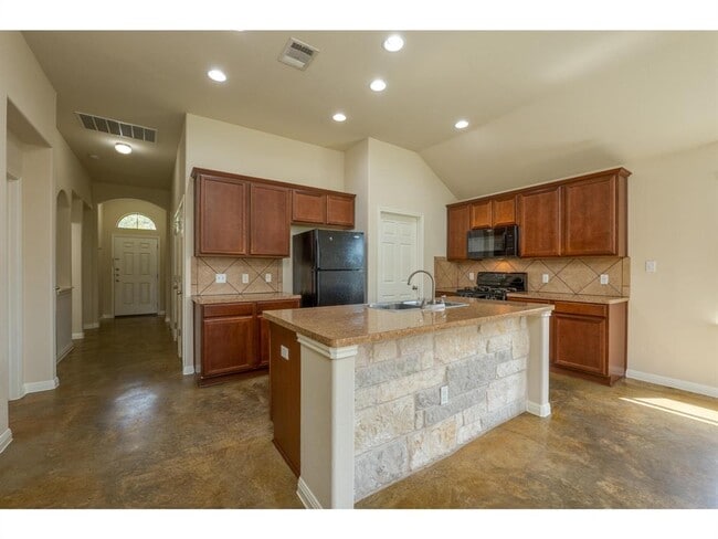 Building Photo - 4504 Halliday Ave