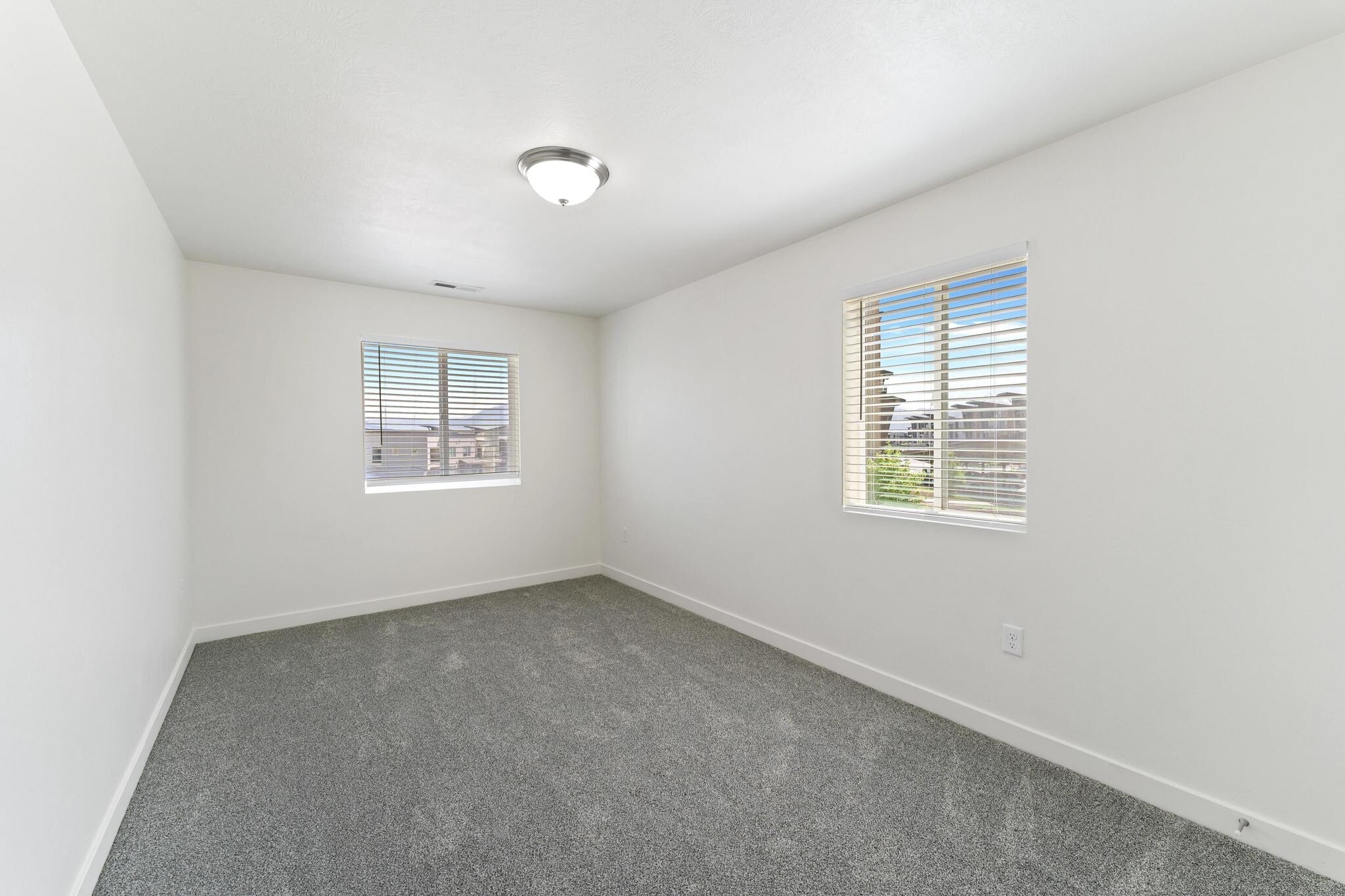 Building Photo - 14861 S Marble Rock Way