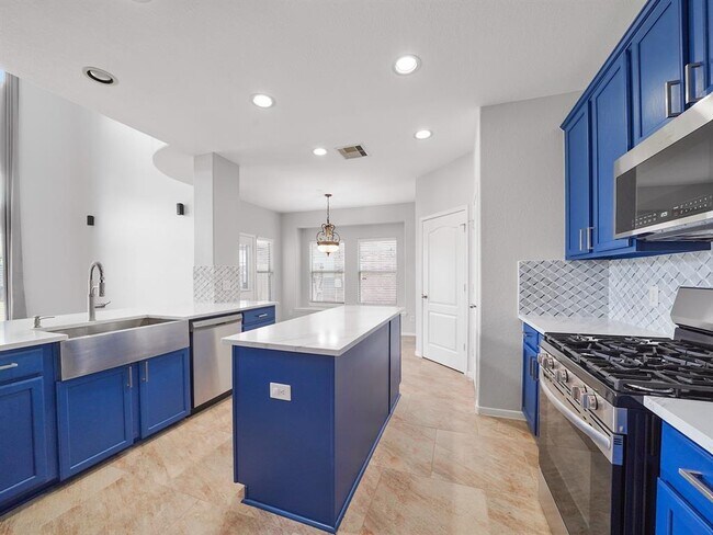 Building Photo - 25718 Westbourne Dr