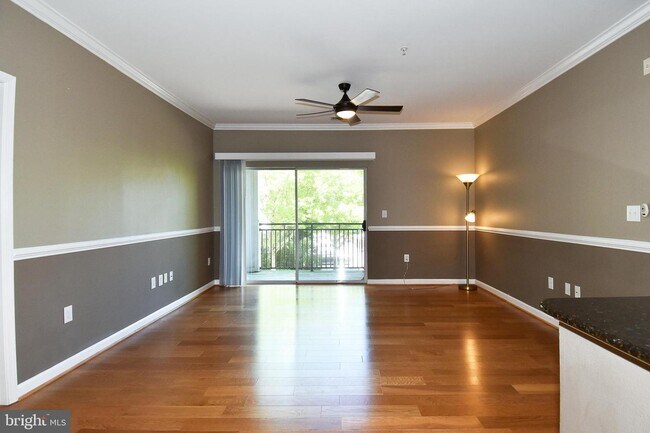 Building Photo - 12140 Garden Grove Cir