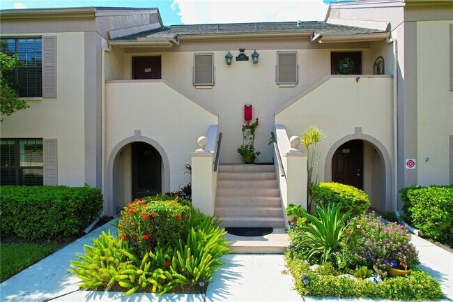 Building Photo - 2450 Heron Terrace