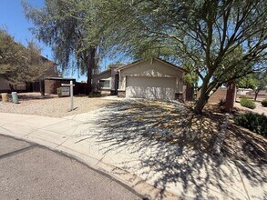 Building Photo - 33024 N Madison Way Dr