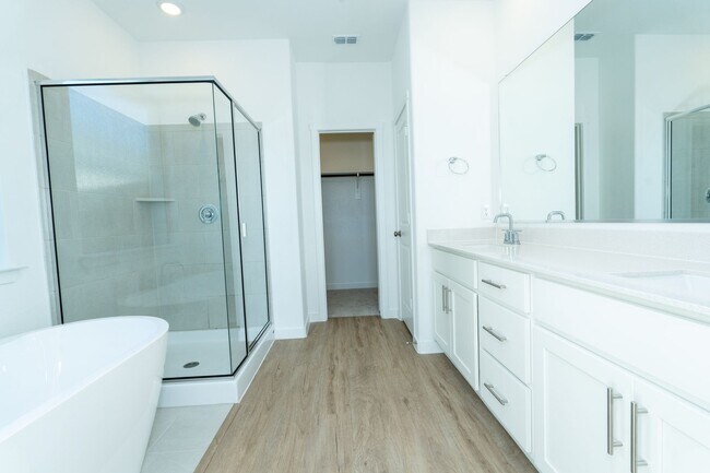 Building Photo - BRAND NEW 2025 Construction - 4BR/3BA Single-Family Home in Northlake Estates