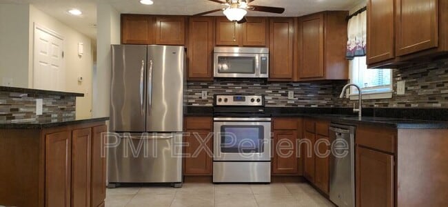 Building Photo - 204 Taurus Dr