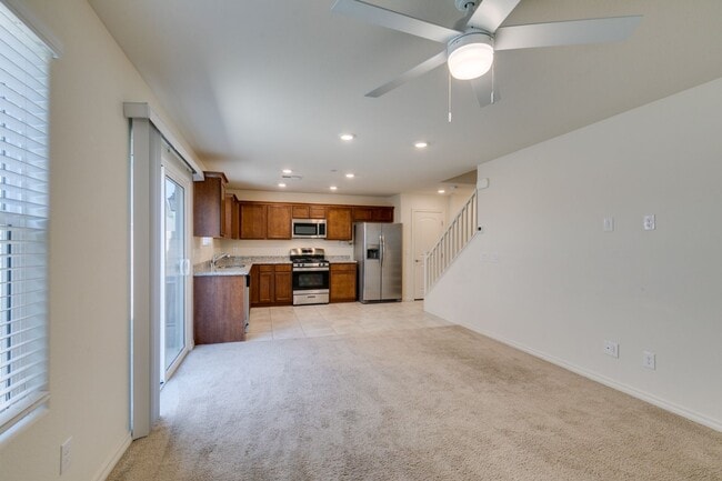 Building Photo - GORGEOUS TOWNHOME*UPGRADED*ALL APPLIANCES*...