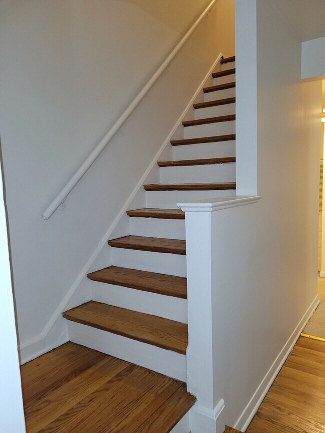 Building Photo - 4643 Church St