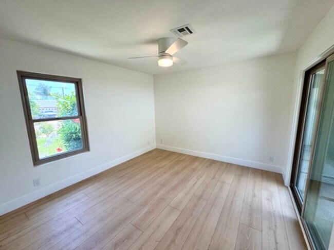 Building Photo - Luxury Living Redefined – Fully Renovated & Move-In Ready!