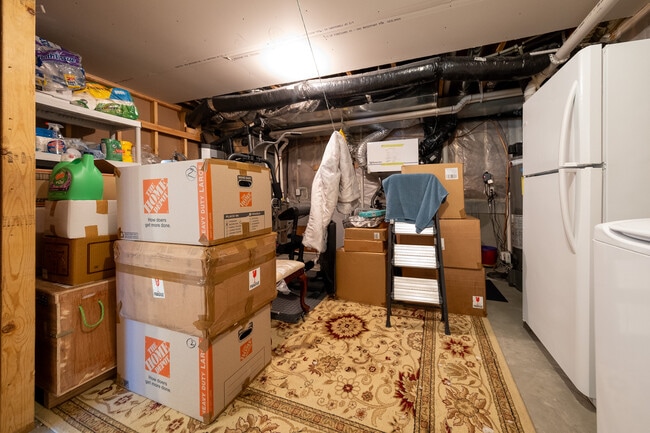 Building Photo - 15104 Emory Cir