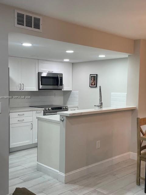 Building Photo - 6840 SW 45th Ln