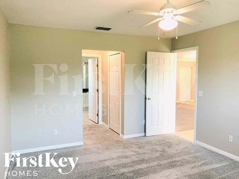 Building Photo - 3807 25th St SW