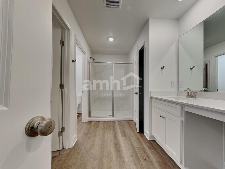 Building Photo - 15156 Serenity Wy