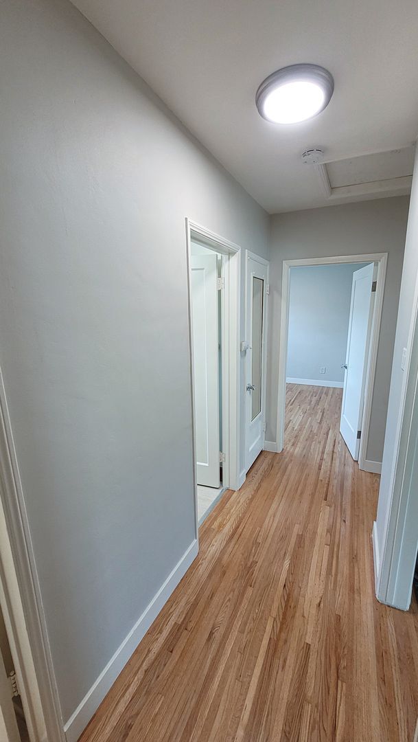 Building Photo - s6013