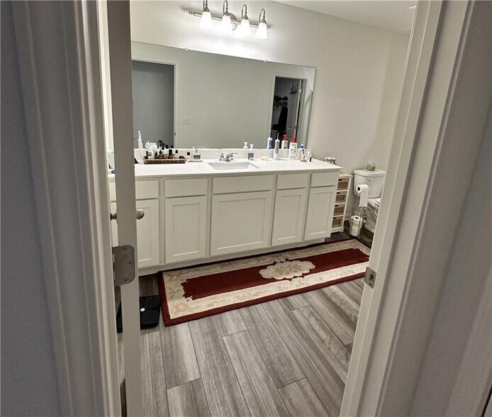 Building Photo - 7353 Cranleigh St