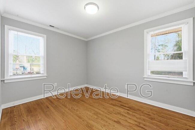 Building Photo - 8410 Yolanda Rd