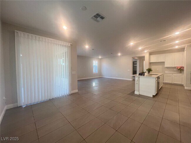 Building Photo - 2110 Millergrove Ave
