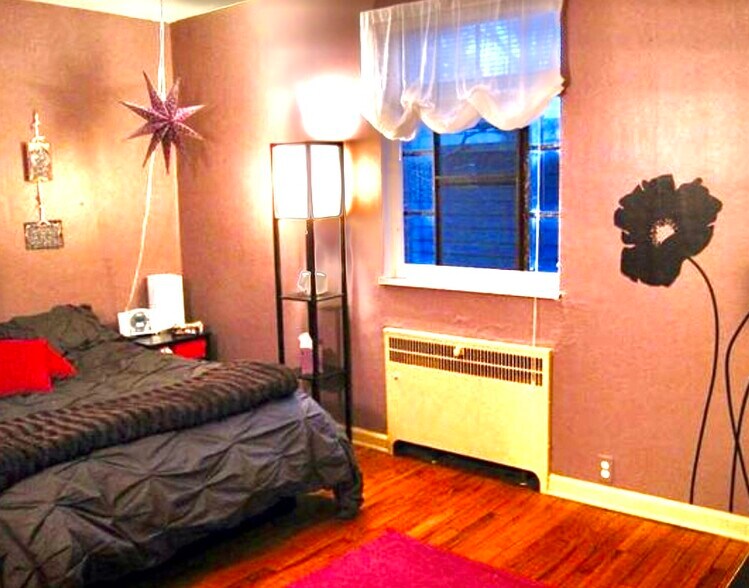 Building Photo - 735 Lincolnway E