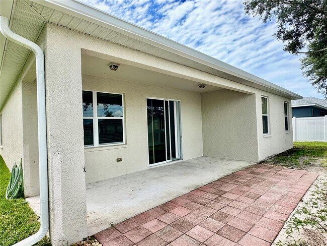 Building Photo - 5223 58th Terrace E