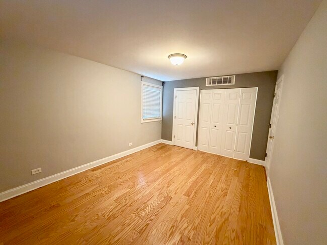 Building Photo - 1288 Perry St