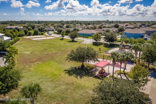 Building Photo - 1749 Tullagee Ave