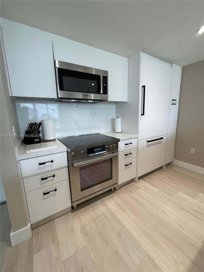 Building Photo - 50 Biscayne Blvd