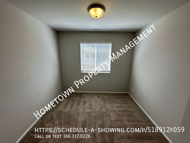 Building Photo - 6918 Honeylocust Ct NE