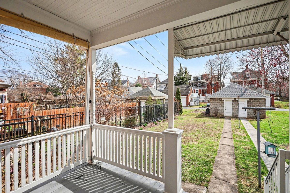 Building Photo - 144 Seminary Ave