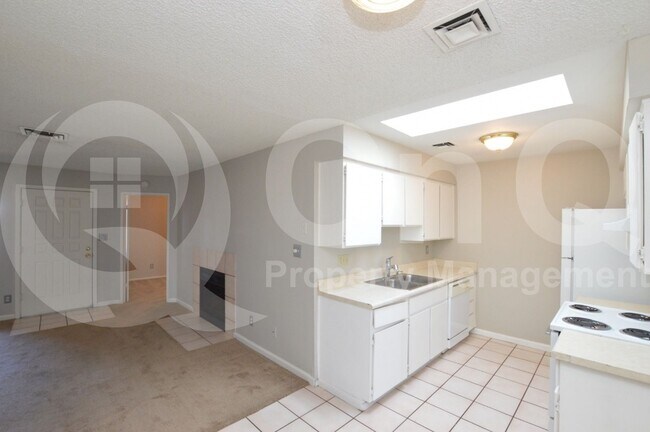 Building Photo - 4820 N 89th Ave