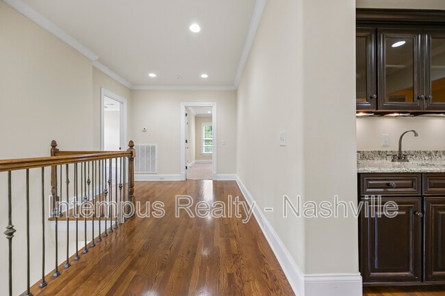 Building Photo - 7 Crooked Stick Ln
