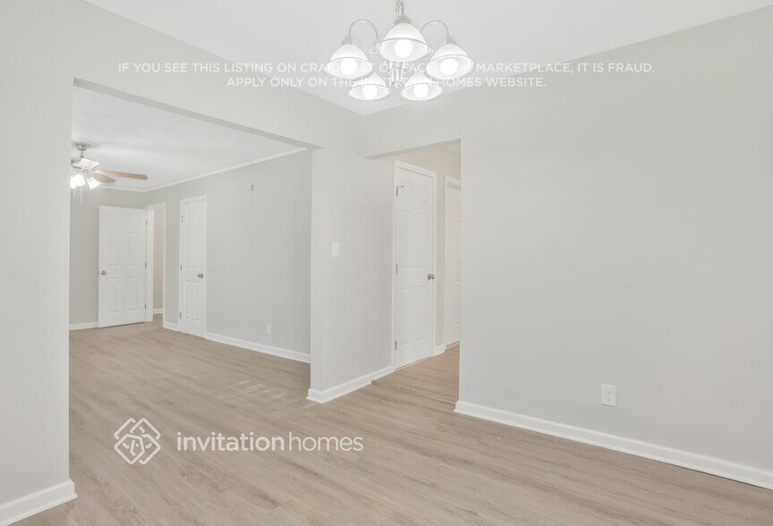 Building Photo - 2859 Monterey Dr