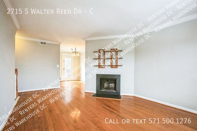 Building Photo - Cozy 2Bd/1Bth condo nestled in the vibrant...