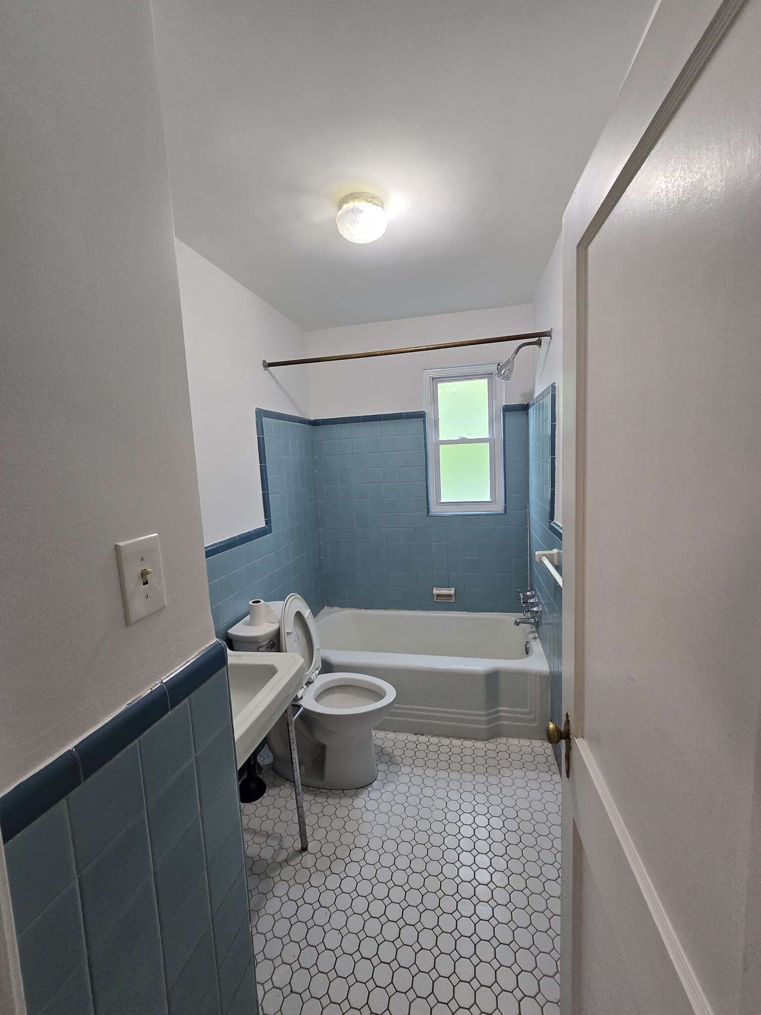 Building Photo - 2632 Lenape Rd