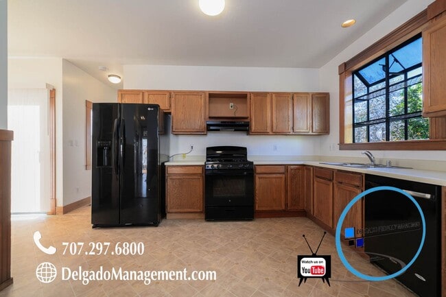 Building Photo - Downtown Benicia Historic 3 bedroom