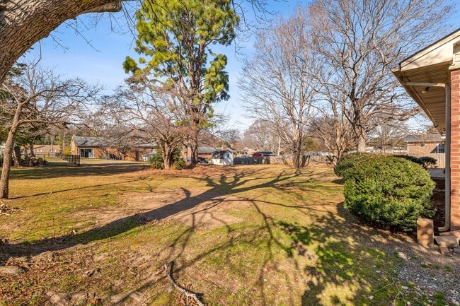 Building Photo - Elon - Large Brick Home, Hardwoods, Granite Counter-Tops, SS Appliances, Fire Place, Carport - Mu...