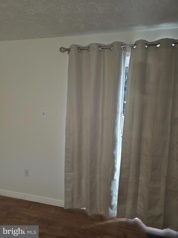 Building Photo - 9638 Glendower Ct