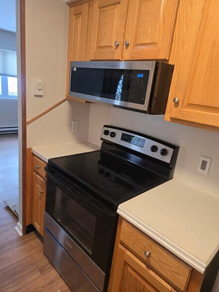 Building Photo - 2948 Klein St